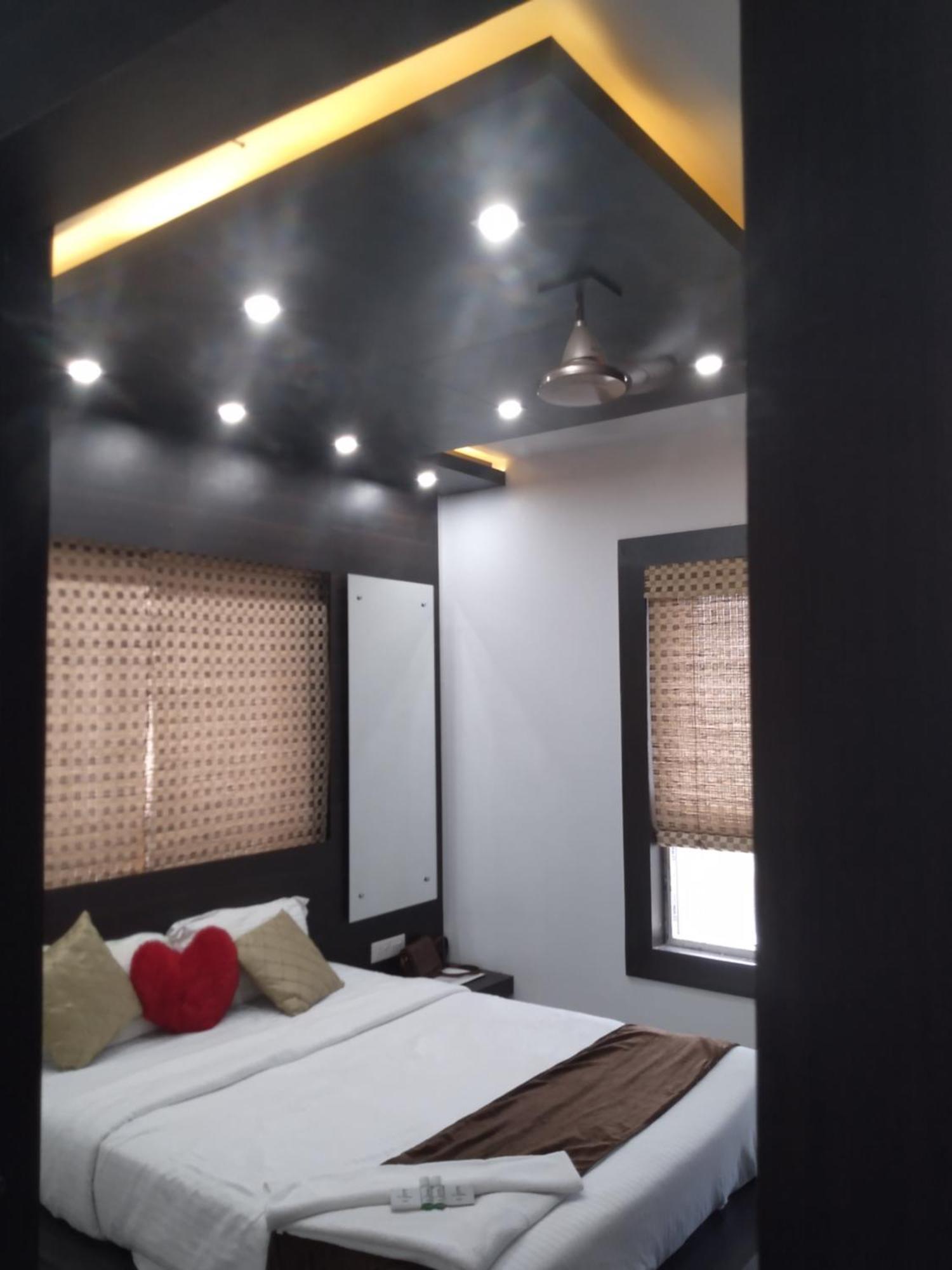 La Platina Premium Suites, Near Puri Sea Beach Экстерьер фото