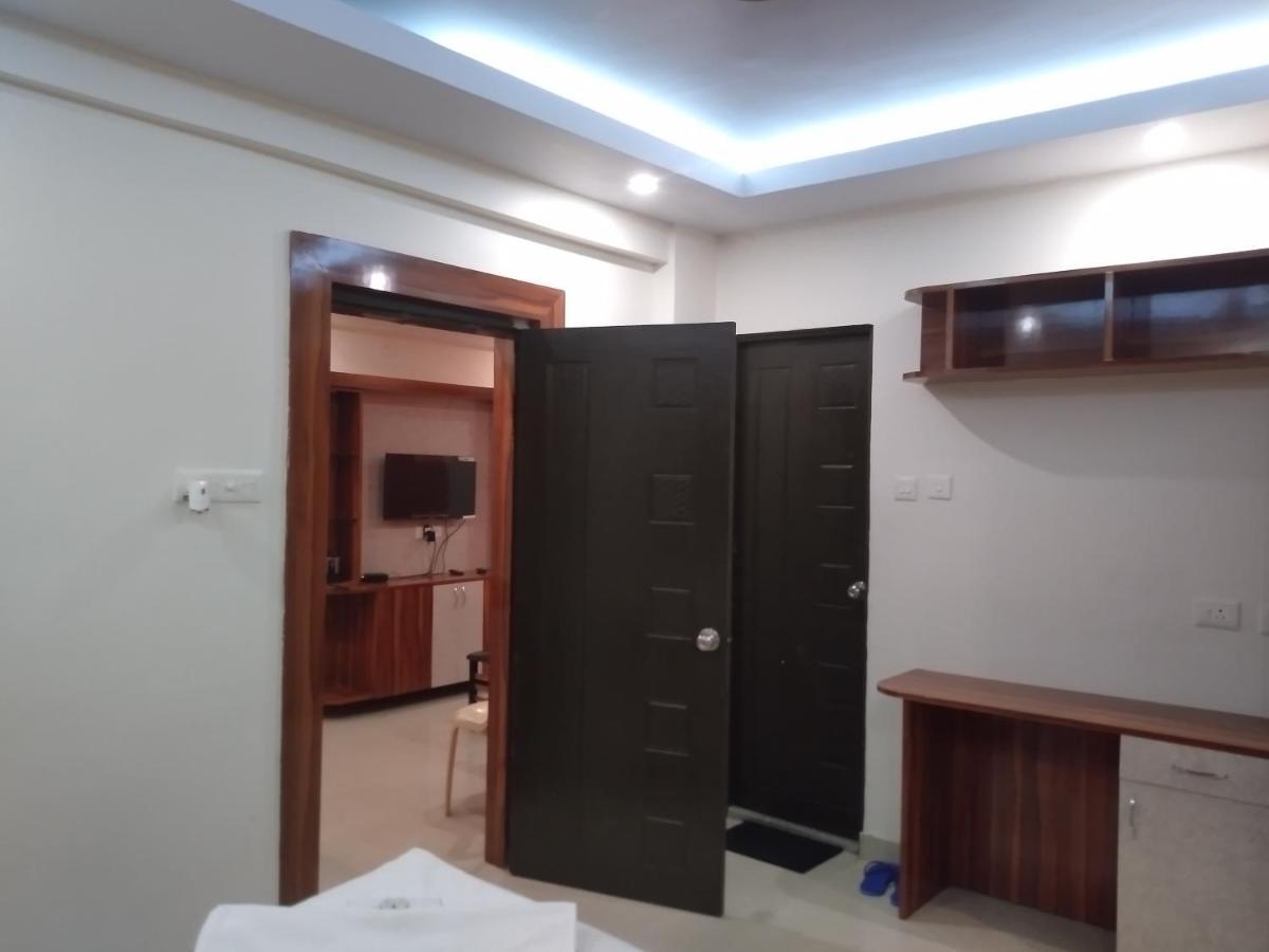 La Platina Premium Suites, Near Puri Sea Beach Экстерьер фото