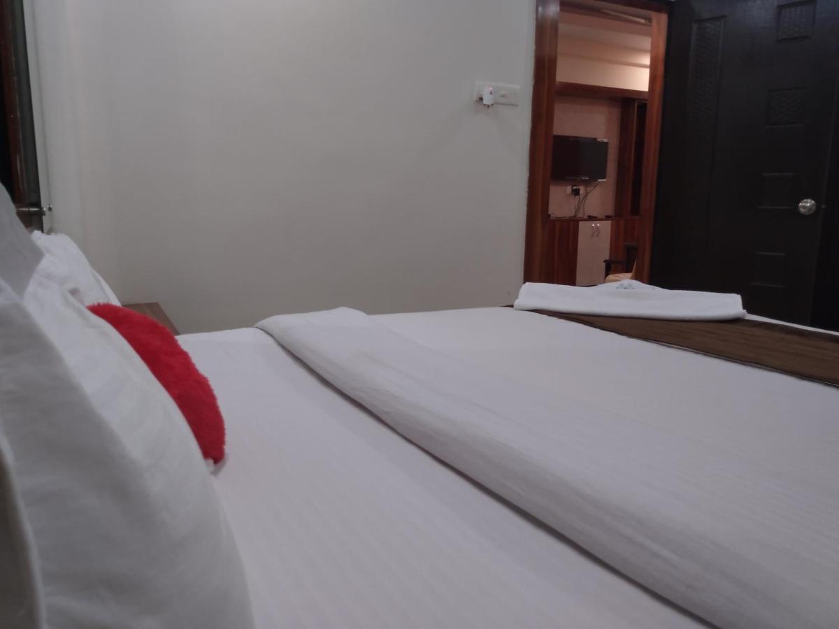La Platina Premium Suites, Near Puri Sea Beach Экстерьер фото
