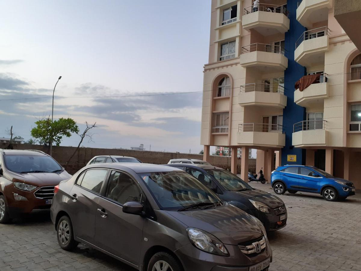 La Platina Premium Suites, Near Puri Sea Beach Экстерьер фото